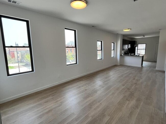 1005 W 32nd St in Chicago, IL - Building Photo - Building Photo