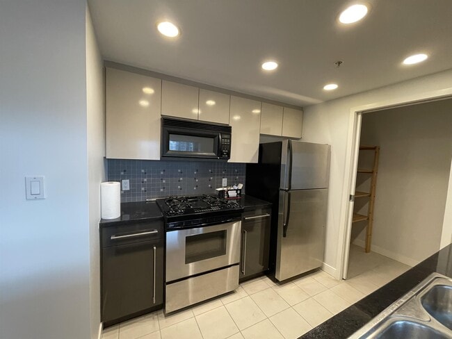 property at 1408 Strathmore Mews