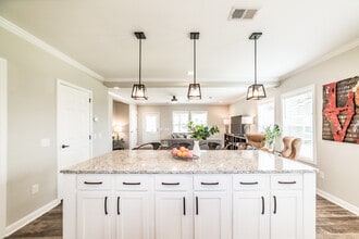 Monrovia Hill in Huntsville, AL - Building Photo - Building Photo