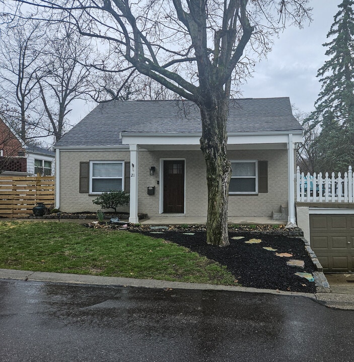 21 Howard Rd in Covington, KY - Building Photo