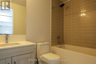 181 Dundas St E in Toronto, ON - Building Photo - Building Photo