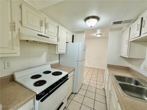 3616 Kolendo Ct in Las Vegas, NV - Building Photo - Building Photo