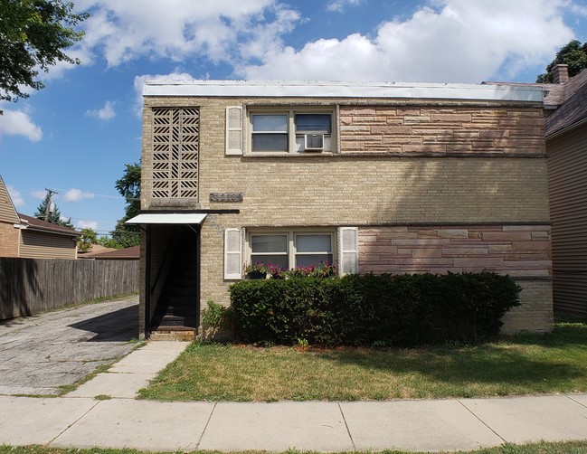 Circle Apartments in Forest Park, IL - Building Photo - Building Photo