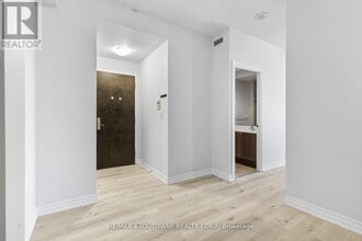 761 Bay St. in Toronto, ON - Building Photo - Building Photo