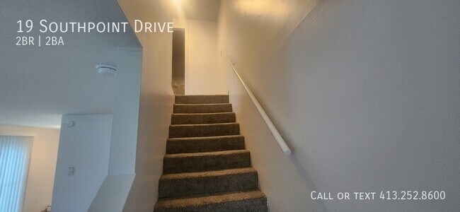 19 Southpoint Dr in Amherst, MA - Building Photo - Building Photo