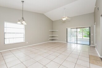 1027 Covington St in Oviedo, FL - Building Photo - Building Photo