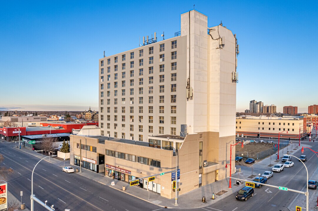 The SunRise in Edmonton, AB - Building Photo
