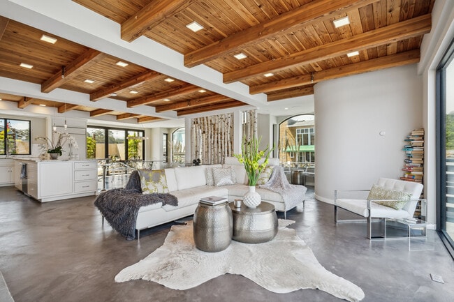 property at 15 Gate 6 1/2 Rd