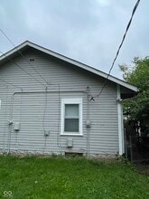 890 N Gladstone Ave in Indianapolis, IN - Building Photo - Building Photo