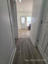 243 Woodworth Ave in Yonkers, NY - Foto de edificio - Building Photo