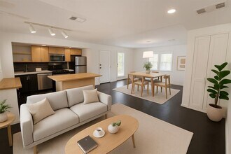 1402 N Redondo Dr in Austin, TX - Building Photo - Building Photo