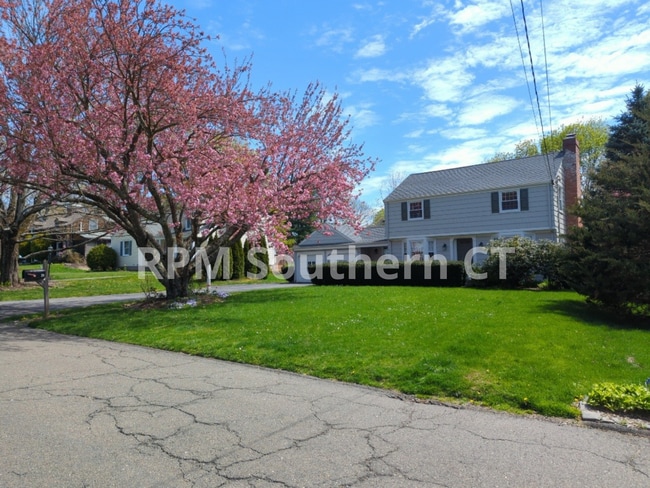 property at 28 Deerfield Dr