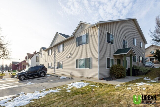 310 4th St in Cheney, WA - Building Photo - Building Photo