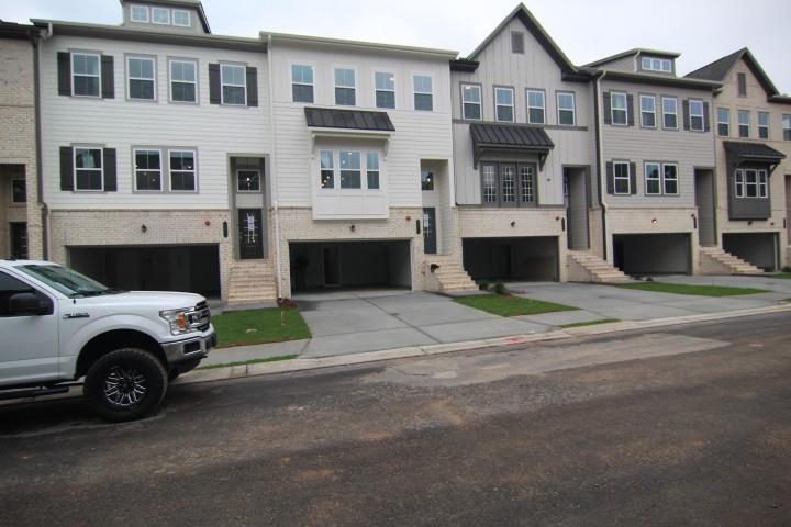 501 Stagecoach Bnd SE in Smyrna, GA - Building Photo