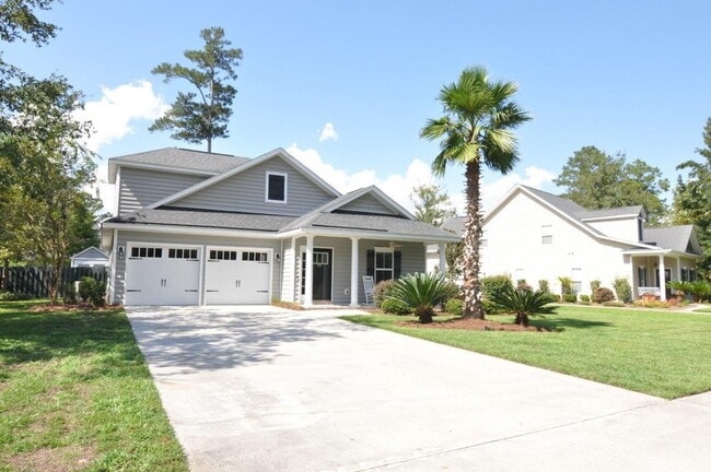 156 Cottonham Ct in Richmond Hill, GA - Building Photo - Building Photo