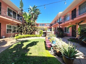 1023 E 1st St in Long Beach, CA - Building Photo - Building Photo