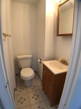 1611 Burris Rd in Rockville, MD - Building Photo - Building Photo