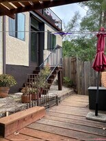 22933 Portage Circle Dr in Topanga, CA - Building Photo