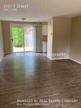 2107 F St in Washougal, WA - Building Photo - Building Photo