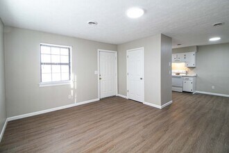 10-410 Thompsonville Ln in Oak Grove, KY - Building Photo - Building Photo