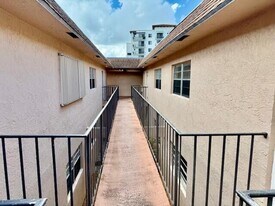 650 SW 2nd Ave in Boca Raton, FL - Building Photo