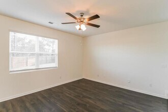 520 Whitman Ln in Stockbridge, GA - Foto de edificio - Building Photo