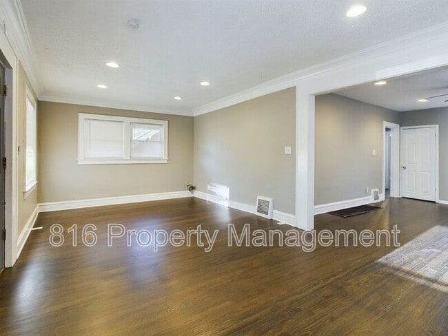 5912 The Paseo in Kansas City, MO - Building Photo - Building Photo