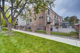 1657 Franklin St in Denver, CO - Building Photo - Building Photo