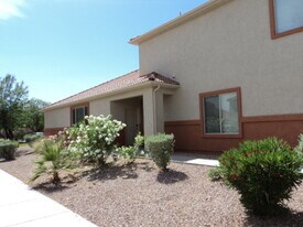 96 Desert Willow Ln, Unit C in Mesquite, NV - Building Photo