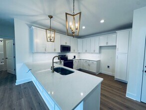 420 Capstone Dr in Lynchburg, VA - Building Photo - Building Photo