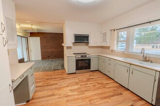 1010 Bion Butler Rd in Aberdeen, NC - Building Photo - Building Photo