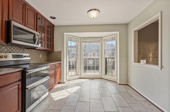 7385 Hidden Knolls Ct in Springfield, VA - Building Photo - Building Photo