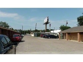 500 W Rancier Ave in Killeen, TX - Building Photo - Building Photo