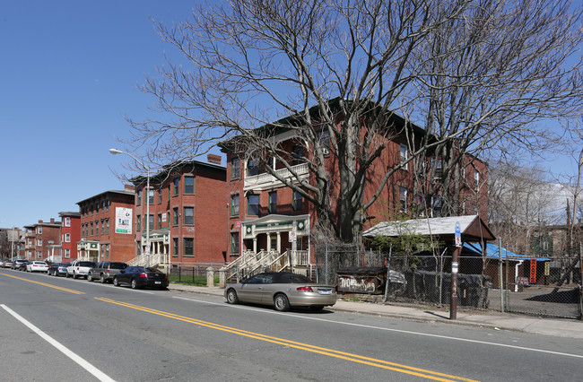 686-688 Broad St in Hartford, CT - Building Photo - Building Photo