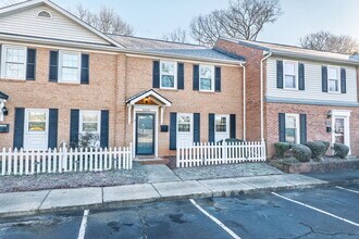 8418 Knights Bridge Rd in Charlotte, NC - Building Photo - Building Photo