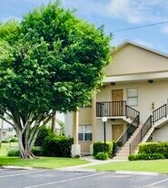 3161 SE Aster Ln, Unit 1205 in Stuart, FL - Building Photo