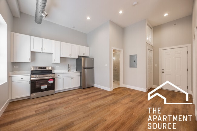 property at 1219 W Devon Ave