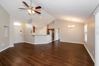 2330 Casablanca Ct in Middleburg, FL - Building Photo - Building Photo