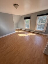 716 Empire Rd in Poland, ME - Building Photo - Building Photo