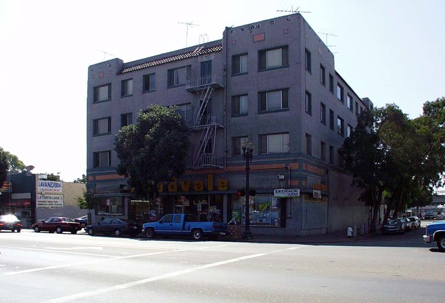 The Esmeralda Building in Oakland, CA - Building Photo - Building Photo