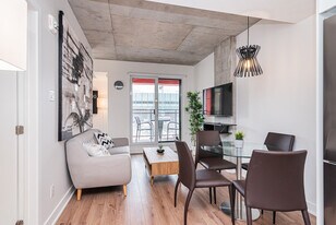 885 Boul. de Maisonneuve E, Unit SI ID1261834P in Montréal, QC - Building Photo