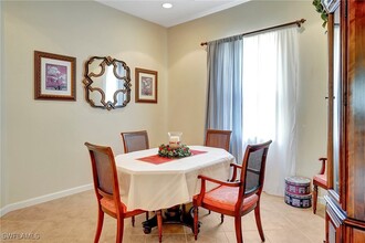 11970 Bramble Cove Dr in Ft. Myers, FL - Foto de edificio - Building Photo