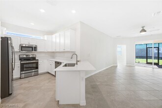 2672 Vine Ave in Naples, FL - Building Photo - Building Photo