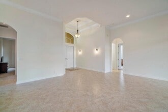8122 Driggs Hill in West Palm Beach, FL - Building Photo - Building Photo