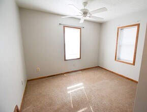 810 9th Ave SW in Austin, MN - Building Photo - Building Photo