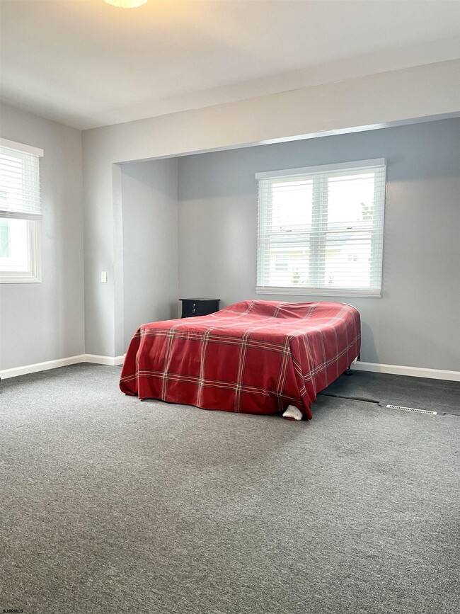 10 N Monroe Ave in Margate City, NJ - Building Photo - Building Photo