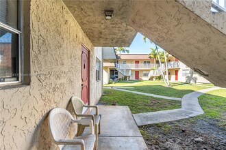 4528 SW 54th St in Fort Lauderdale, FL - Building Photo - Building Photo