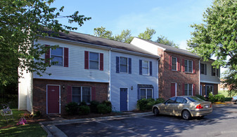 The Meadows in Burlington, NC - Building Photo