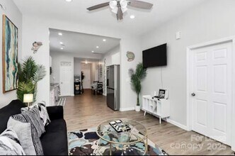 1806 Vinton St in Charlotte, NC - Building Photo - Building Photo