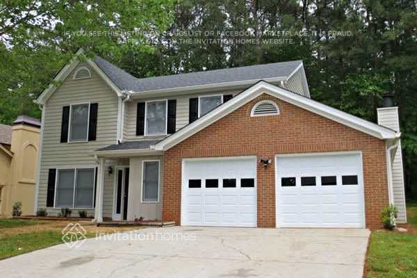 11075 Pinehigh Dr in Alpharetta, GA - Building Photo